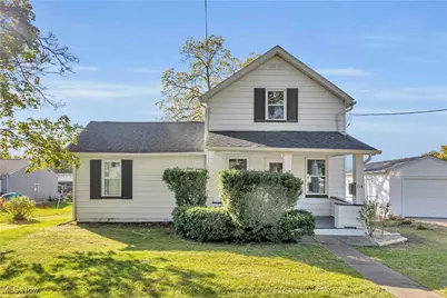 114 Oakdale Avenue, Hubbard, OH 44425 - Photo 1