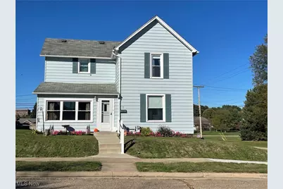 193 4th Street SE, Brewster, OH 44613 - Photo 1