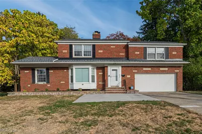 833 E 250th Street, Euclid, OH 44132 - Photo 1