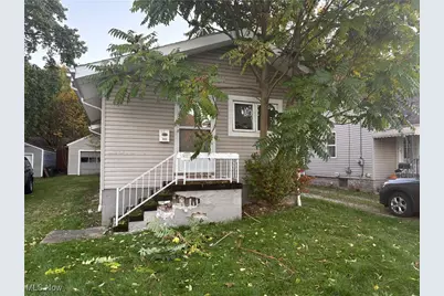 532 Washington Avenue, Barberton, OH 44203 - Photo 1