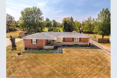 5822 Longview Street SW, Massillon, OH 44646 - Photo 1
