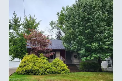 1548 Biltmore Road, Lyndhurst, OH 44124 - Photo 1
