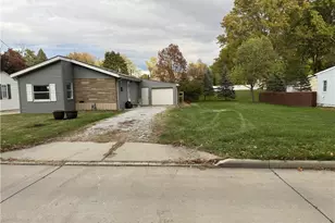 171 Marion Ave, Mogadore, OH 44260 - Photo 1