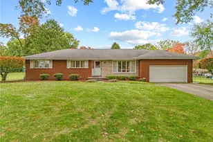 930 Las Olas Street NW, Canton, OH 44720 - Photo 1