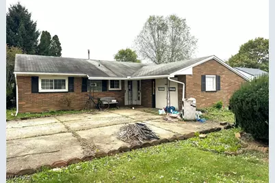 4481 Broadway Avenue NE, Louisville, OH 44641 - Photo 1