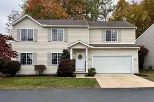 1090 Bennington Ct, Lakemore, OH 44312 - Photo 1