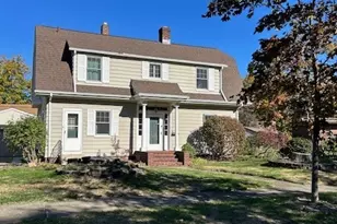 227 Crescent Dr, Akron, OH 44301 - Photo 1