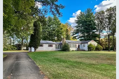 1724 Portal Drive NE, Howland, OH 44484 - Photo 1