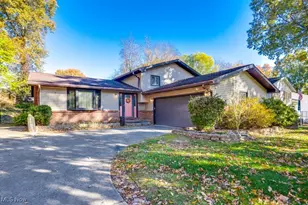 435 Bonshire Rd, Akron, OH 44319 - Photo 1