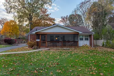 625 Willard Avenue NE, Warren, OH 44483 - Photo 1