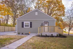 1076 Hardesty Blvd, Akron, OH 44320 - Photo 1