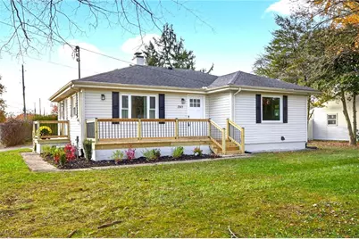 2365 Tod Avenue NW, Warren, OH 44485 - Photo 1