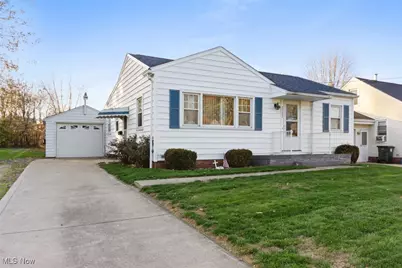 2727 Gilbert Avenue NE, Canton, OH 44705 - Photo 1