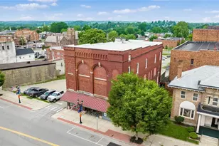 927 Wheeling Ave, Cambridge, OH 43725 - Photo 1