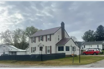 185 Adams Street, Corning, OH 43730 - Photo 1