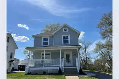 764 Jones Street, Hubbard, OH 44425 - Photo 1