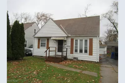 18712 Parkmount Avenue, Loveland, OH 44135 - Photo 1