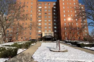 11720 Edgewater Dr, Oakwood, OH 44107 - Photo 1