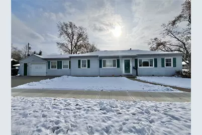 579 Poplar Street, Elyria, OH 44035 - Photo 1