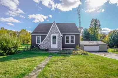 2000 Prairie College Street SW, Canton, OH 44706 - Photo 1