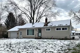 1912 40th St NE, Canton, OH 44705 - Photo 1