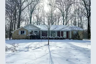 706 Shadowood Lane SE, Howland, OH 44484 - Photo 1