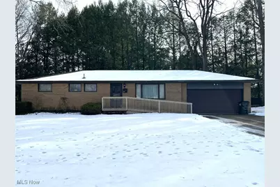 3576 Donegal Drive NE, Canton, OH 44721 - Photo 1