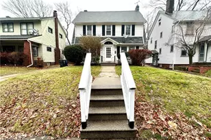 1665 Cumberland Rd, Loveland, OH 44118 - Photo 1