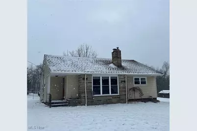 4811 W Pleasant Valley Road, Parma, OH 44129 - Photo 1