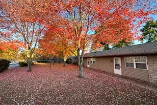 1824 Adams Ln, Zanesville, OH 43701 - Photo 1