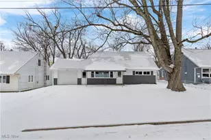 1121 41st St NW, Canton, OH 44709 - Photo 1