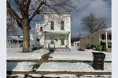 515 W 3rd Street, Uhrichsville, OH 44683 - Photo 1