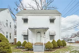 305 Hayes Ave, Cuyahoga Falls, OH 44221 - Photo 1