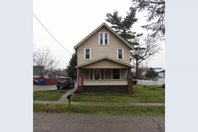 112 High Street NE, Hartville, OH 44632 - Photo 1