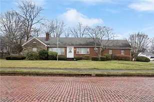 206 Harter Ave NW, Canton, OH 44708 - Photo 1