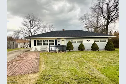 2420 Bel Aire Lane, Poland, OH 44514 - Photo 1