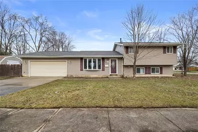 165 Meadow Drive, Elyria, OH 44035 - Photo 1