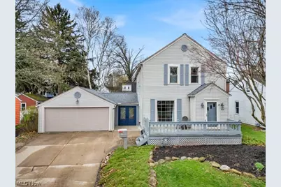 624 E Ford Avenue, Barberton, OH 44203 - Photo 1