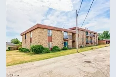 16111 #A8 Maple Park Drive, Maple Heights, OH 44137 - Photo 1