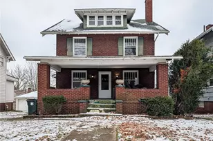 911 Ridge Rd NW, Canton, OH 44703 - Photo 1