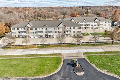 558 Colony Park #101, Tallmadge, OH 44278 - Photo 1