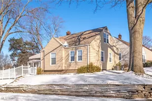 1595 Evergreen Ave, Akron, OH 44301 - Photo 1