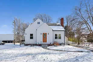 4722 Navarre Rd SW, Canton, OH 44706 - Photo 1