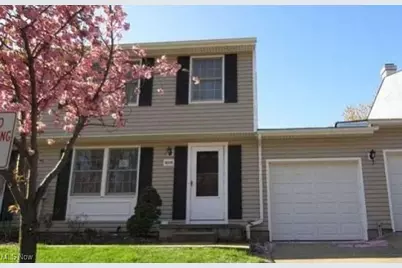 7400 N Chestnut Commons, Mentor, OH 44060 - Photo 1