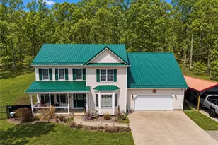828 Green Dr, Coshocton, OH 43812 - Photo 1