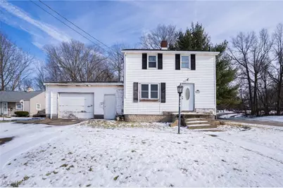 2143 Central Parkway Avenue SE, Warren, OH 44484 - Photo 1