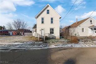 1021 Greenfield SW, Canton, OH 44706 - Photo 1