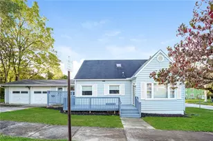 962 Iona Ave, Akron, OH 44314 - Photo 1