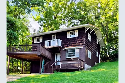 2526 Valley View Drive, Belpre, OH 45714 - Photo 1