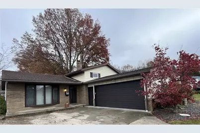 6425 Farmington Drive, Garfield Heights, OH 44125 - Photo 1